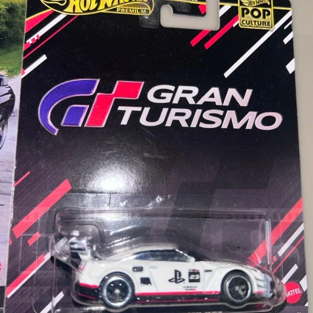 Hot Wheels Premium Nissan GT-R Nismo GT3 & R32 Diecast Bundle